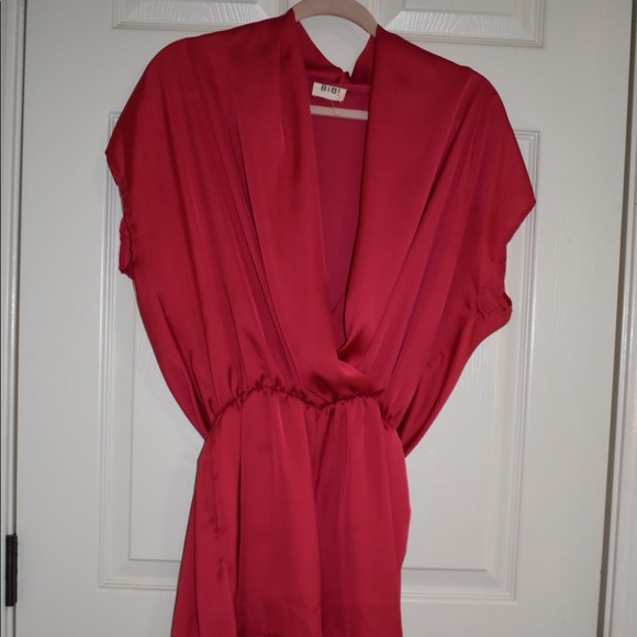 Fuchsia romper - Picture 2 of 3